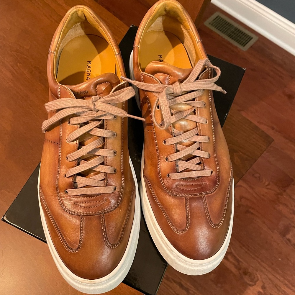 Magnanni Riena sneakers- men’s size US12